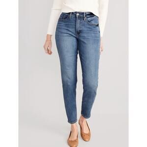 Old Navy Women's Straight Leg Jeans in Medium Blue Wash